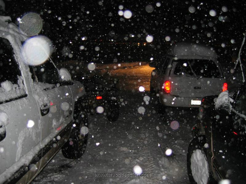 04. You can see about 5 hours of snow on my Durango roof..jpg