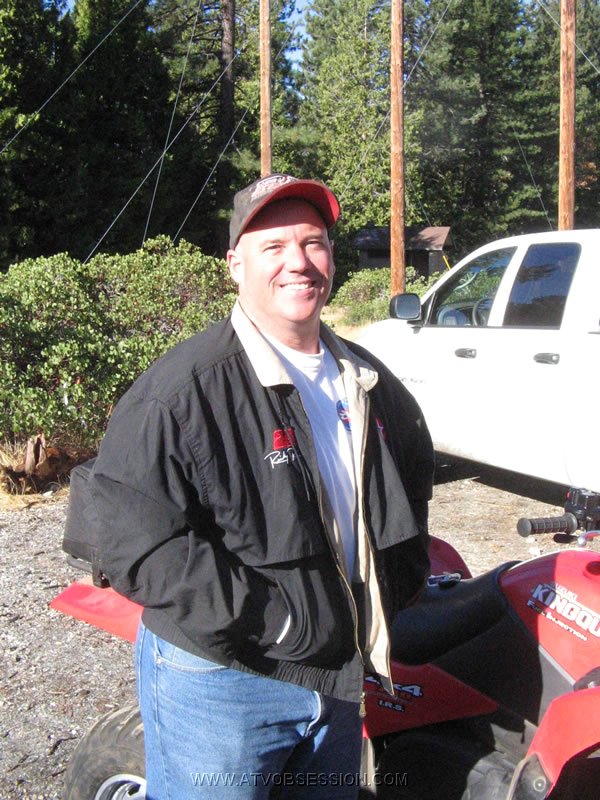 04. Oldtrucks on the site, Larry..jpg