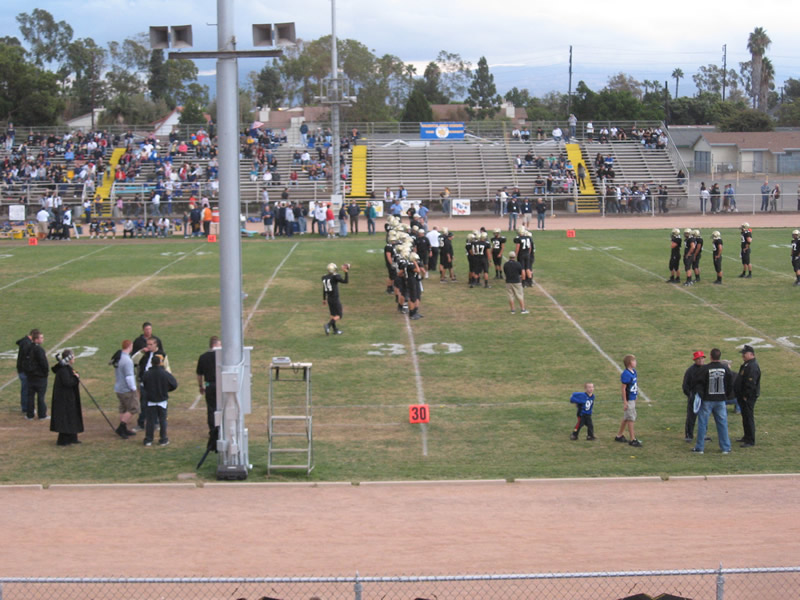 01. Kane during pre-game warmups..jpg