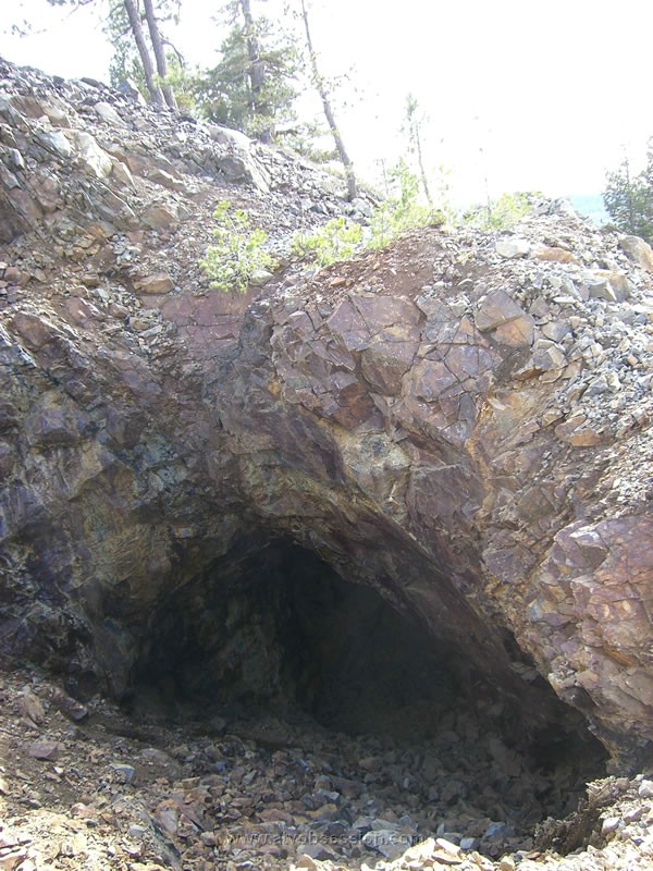 052. Quite a bit of material has filled it in..jpg