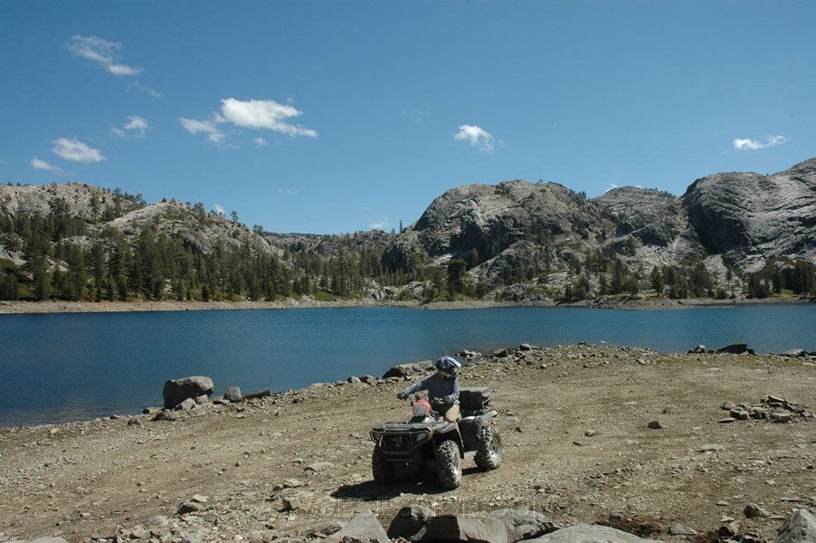 049. Dusty appears to be backing to the a run at it..lol..jpg