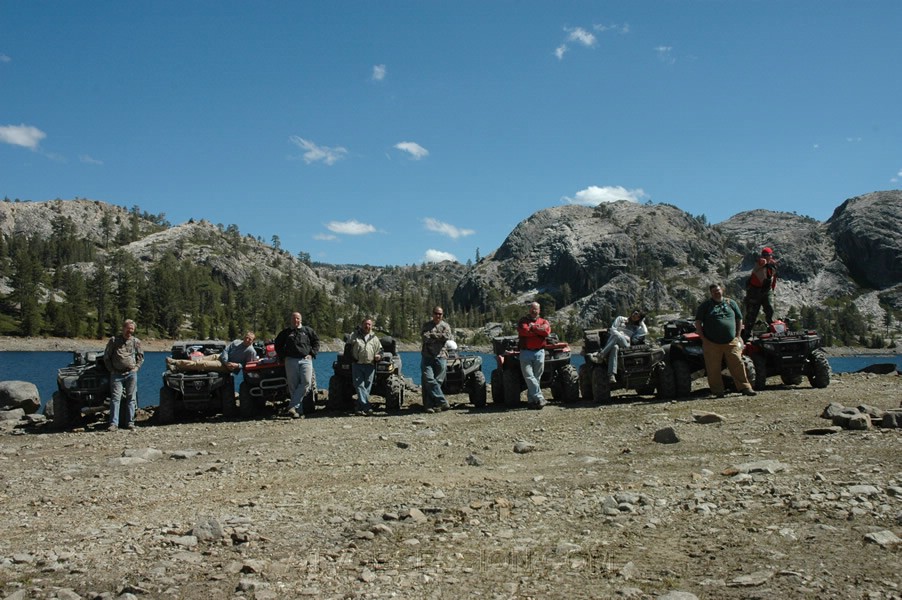 063. Wayne, Dusty(lounging), Larry, Bill, Jeff, Jay, Lori, Derrick and Ken..jpg