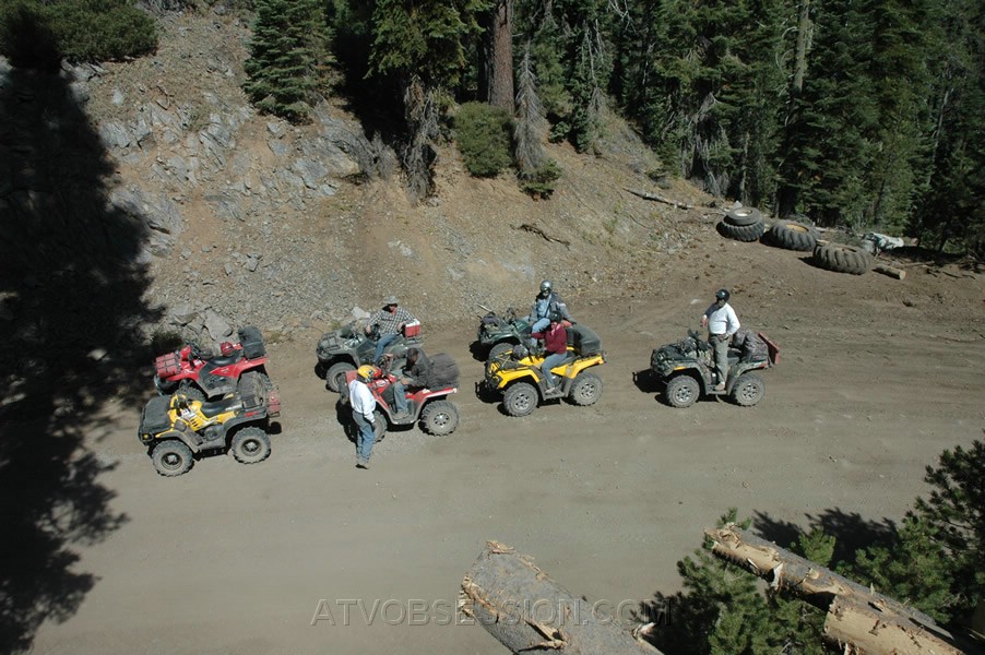 066. With the dust, Larry has a big lead to setup a shot..jpg