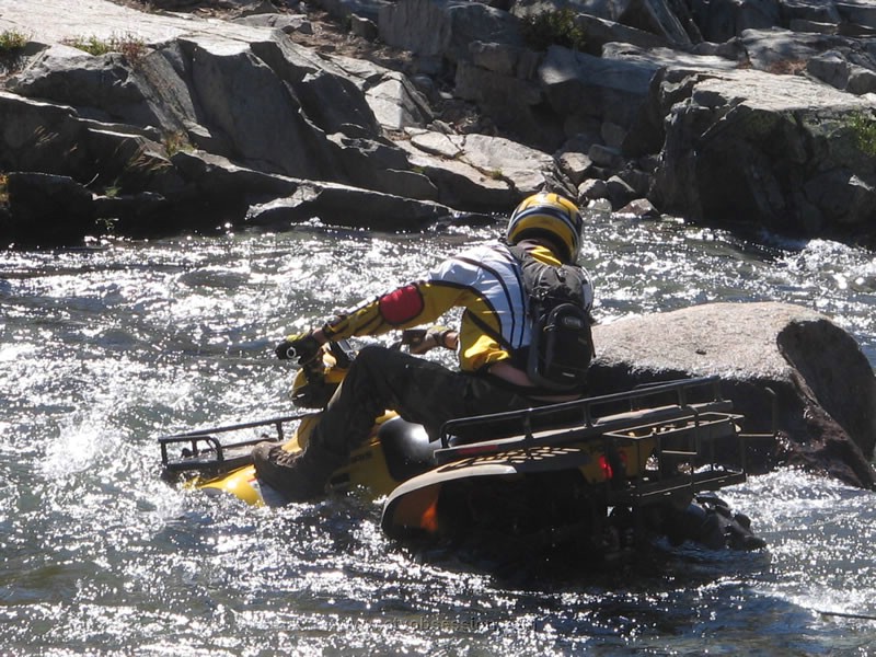 049. It's now deep..and it's moving fast..jpg