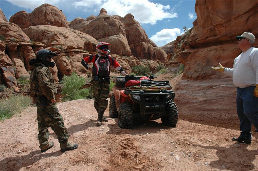 024. Steve offers to help...but I let them go and head back to town solo..jpg