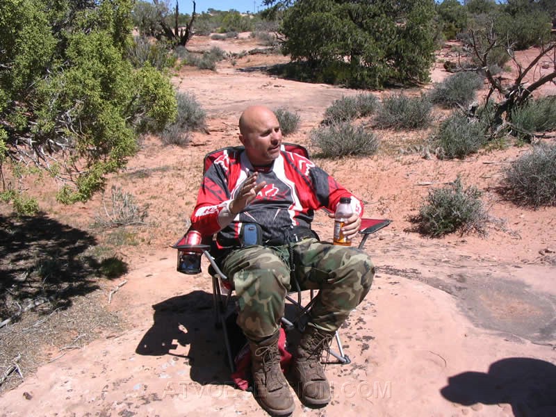 074. We have a nice lunch along the traill..jpg