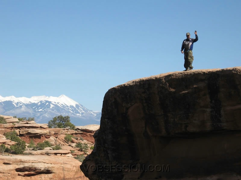 099. Another gay waving shot..jpg