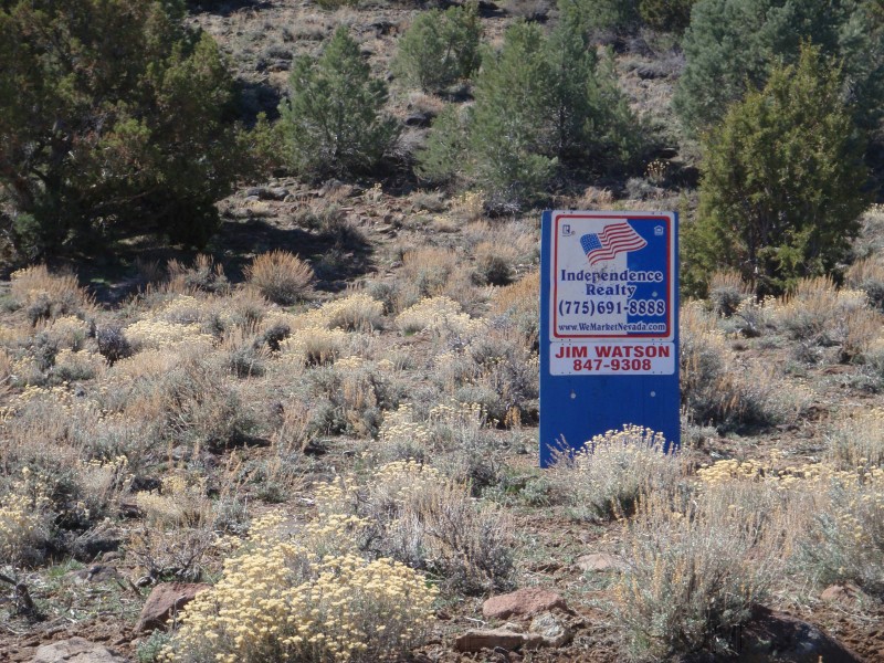 28. Beautiful property..ready to build..jpg